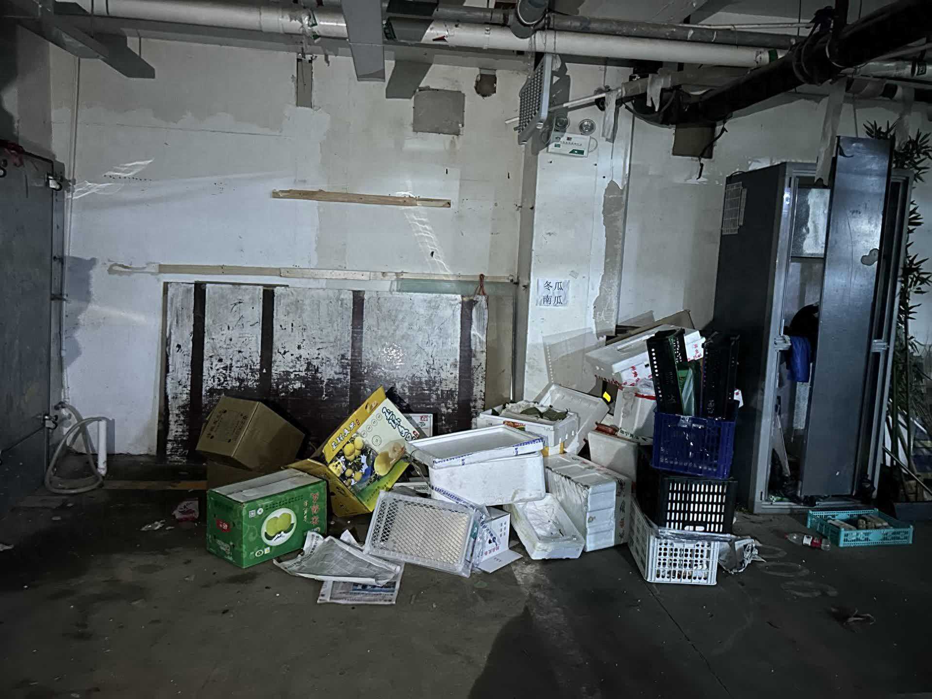 违规使用大芯板搭建，丰台一超市隔间被查封