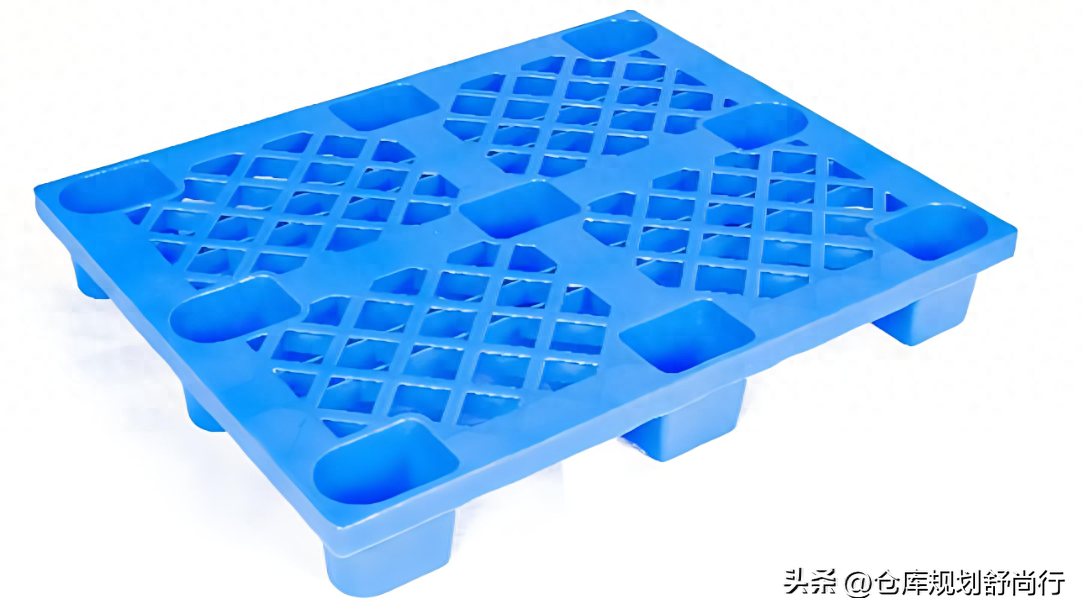 "车间仓库塑料托盘的优势与不足：全面解析其优缺点对比"