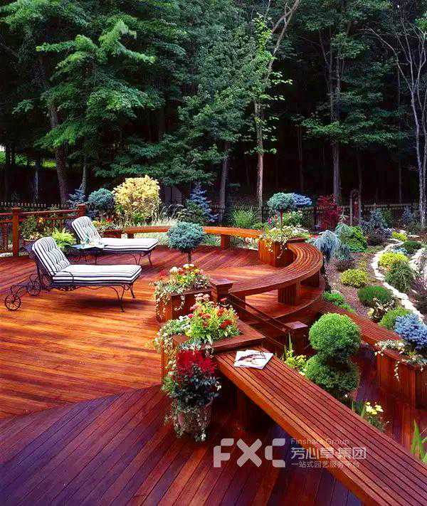 成都私家庭院景观设计防腐木作的应用