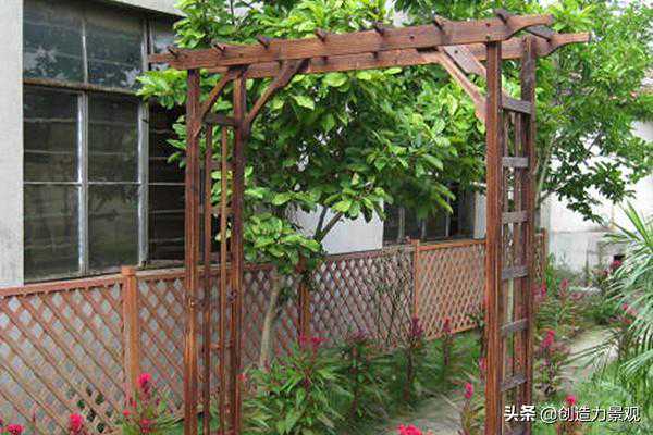 庭院防腐木制品中的花架怎样养护？