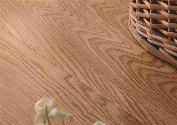 大自然实木地板价格是多少