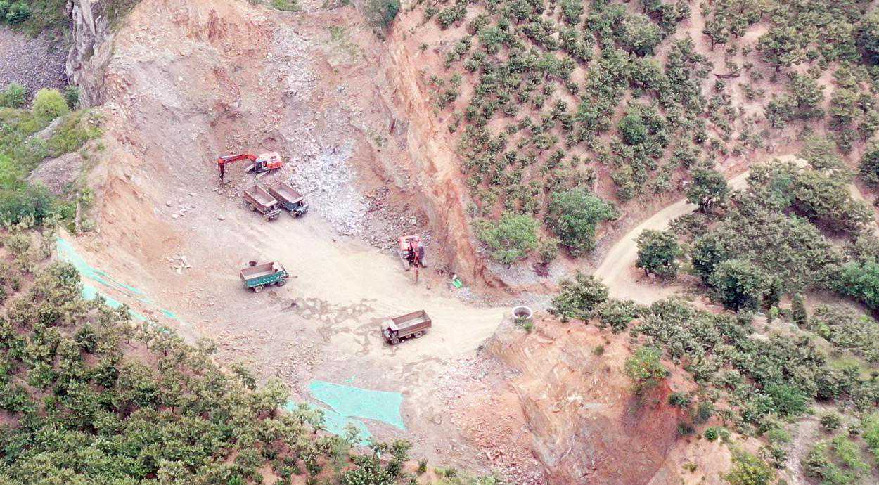 河北一乡人大主席被举报保护违规砂石厂，纪委介入调查