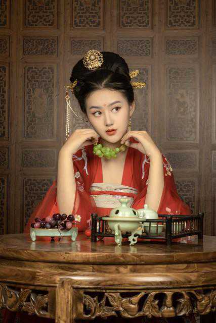 一分钟道德经0205：众人皆有余，而我独若遗。我愚人之心也哉。