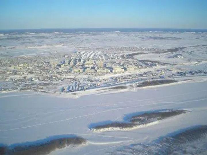 雅库茨克：只能盖木头房子，尸体200年不坏，人在屋外20分钟冻僵