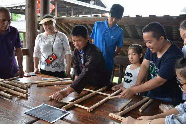 侗族木构：无木不侗乡，侗寨必楼桥