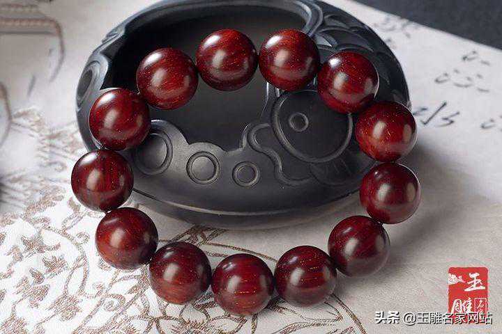 檀木手串怎么盘？檀木手串的盘玩方法