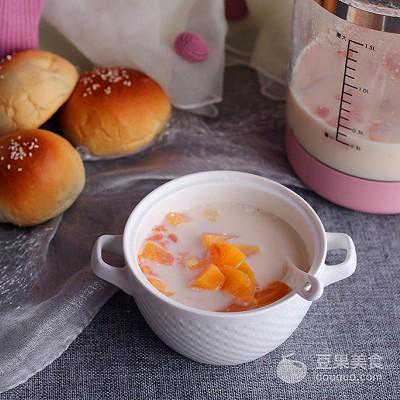 木瓜炖牛奶的做法