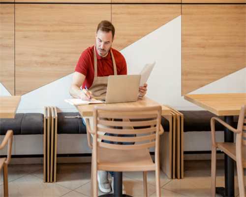 郯城隆源木业取得复合板加工用自动滚胶机专利，降低装置的涂胶难度