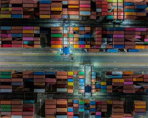 指甲油的清除方法，布料，头发，木头上，都不用担心！